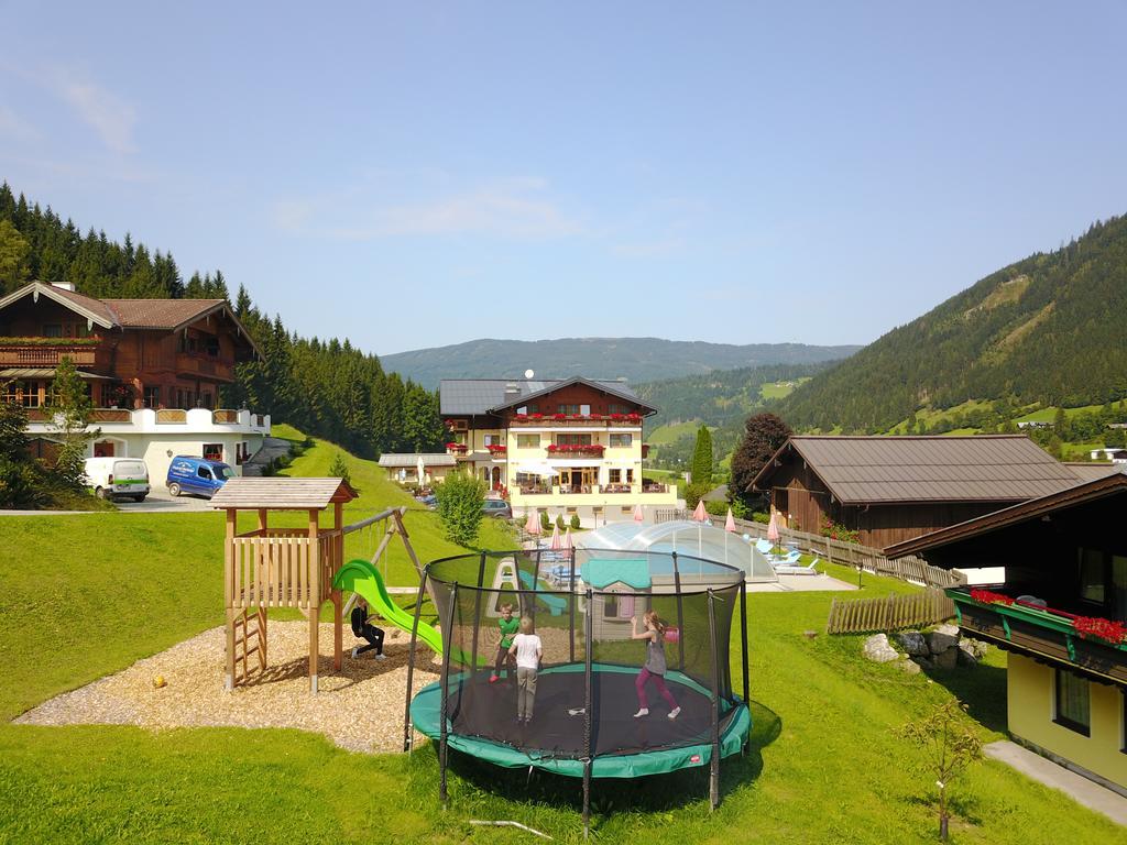 Natur&Familienhotel Der Stieglerhof Radstadt Exterior foto